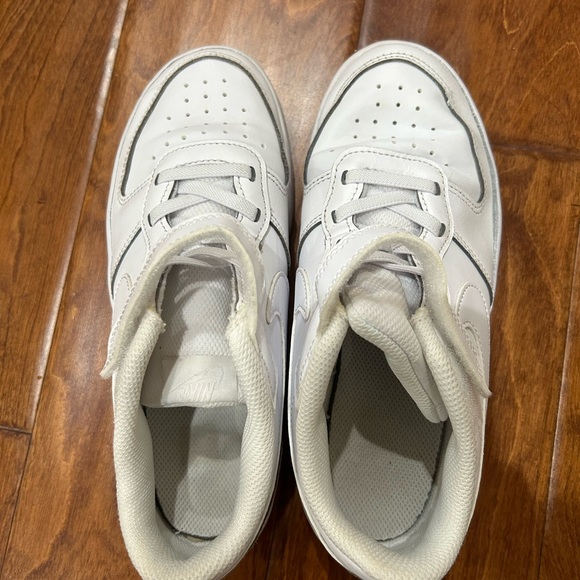Size 3.5 women’s size 6.5 Nike Shoes - Picture 5 of 6